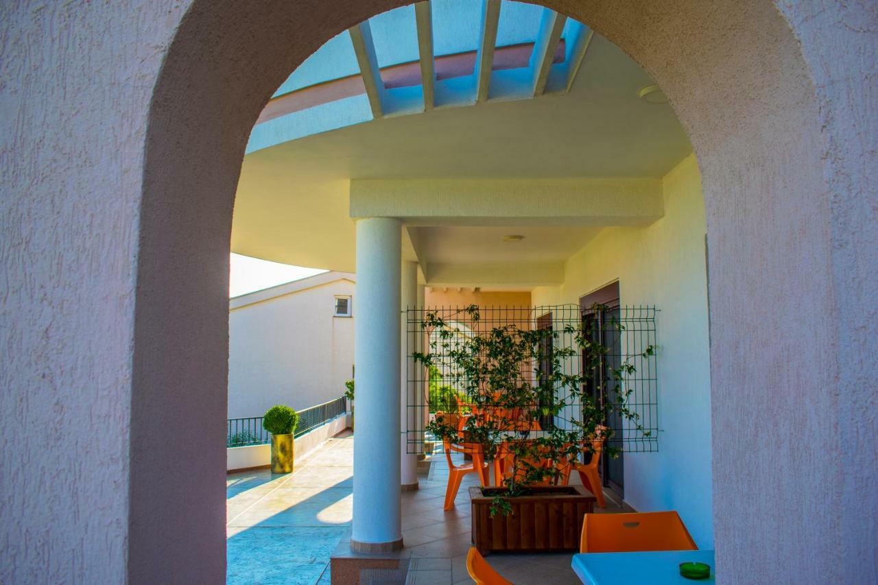 Apartments Kan Ulcinj Kültér fotó